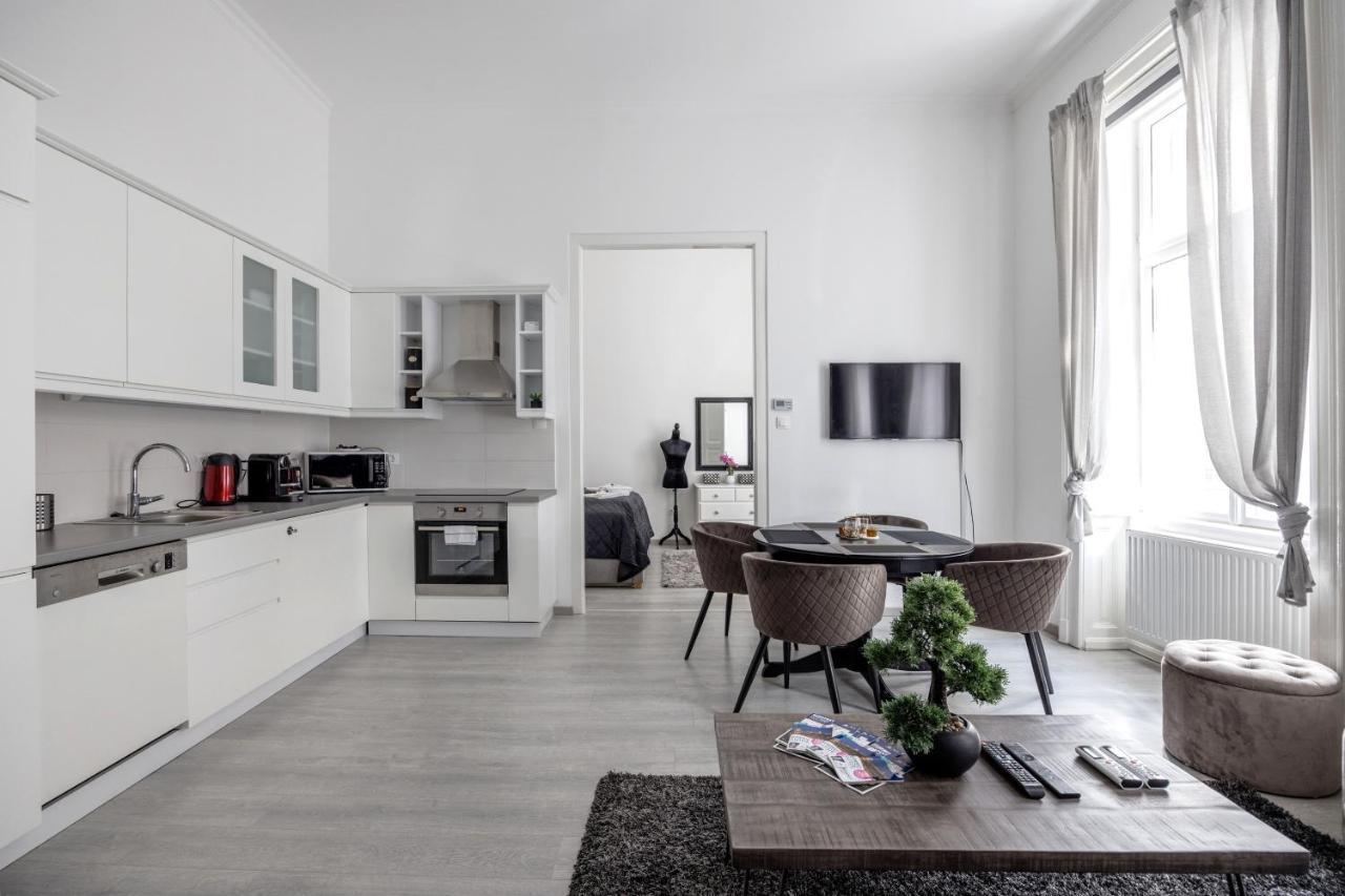 Mystic Dreamy Apartment Budapest Ngoại thất bức ảnh